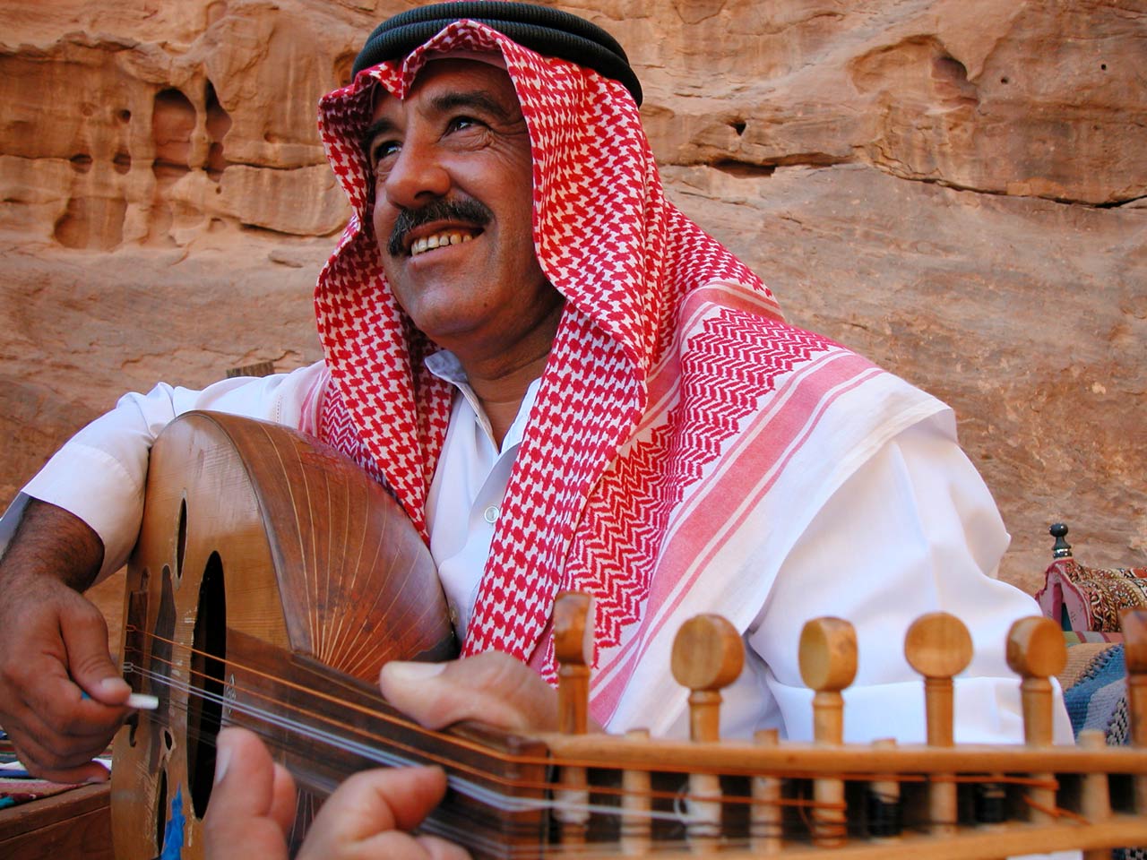 Jordan - musician in traditional clothes