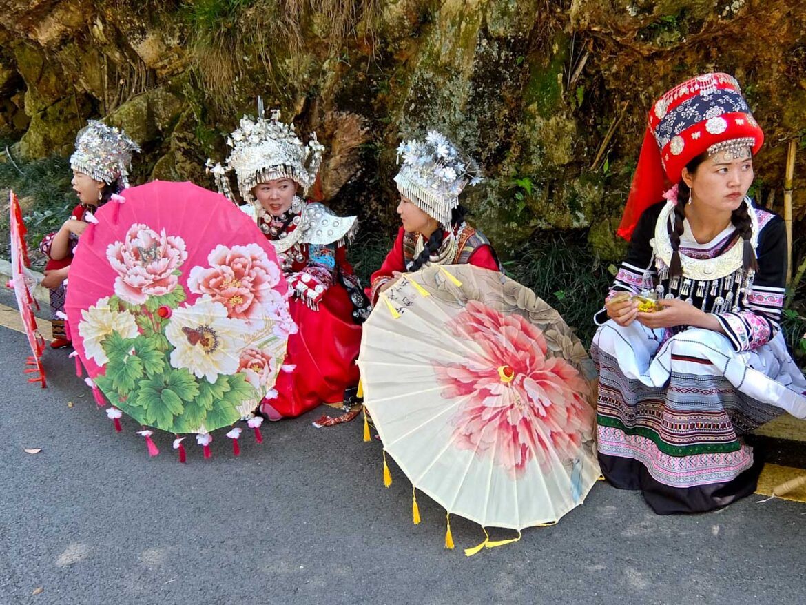 Tujia Girls